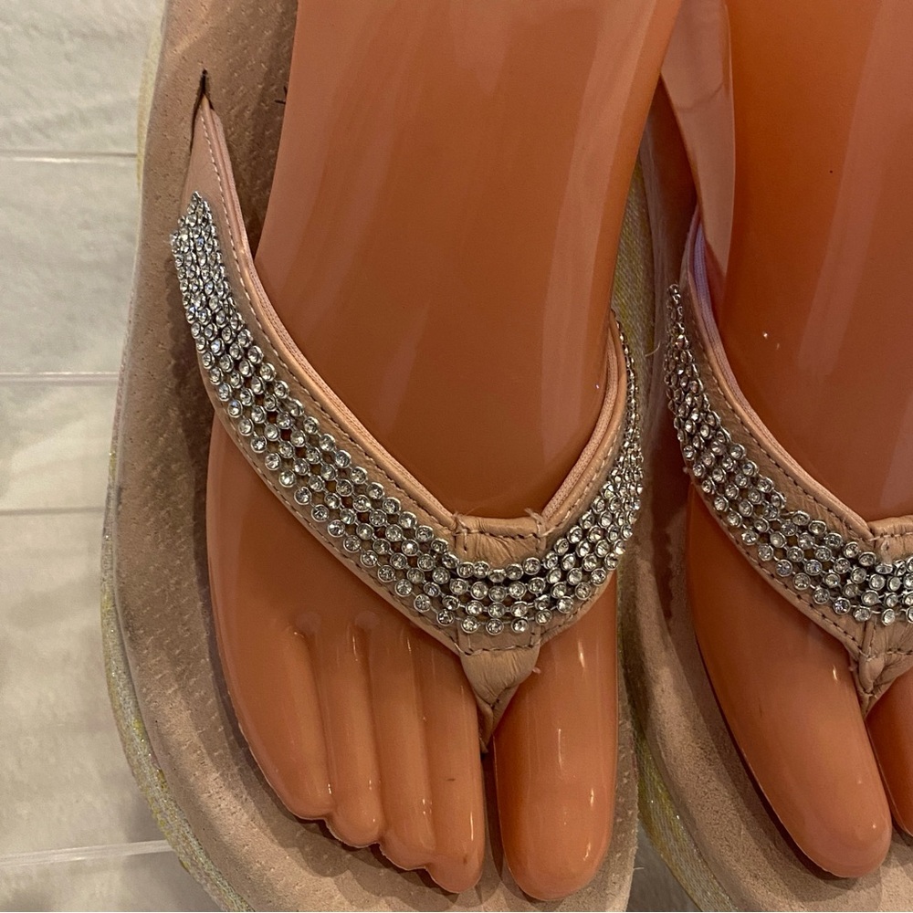 Volatile Rhinestone Strap Pink-Beige Wedge Heel Thong Sandals FlipFlops Sz 7 VGC - Picture 4 of 15